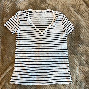 Madewell V neck, navy and white stripped t size XS